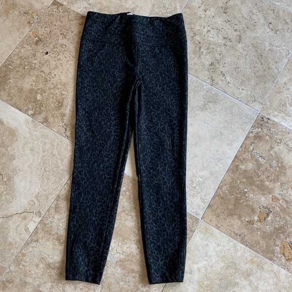 Jolt Leopard Print Leggings - Picture 2 of 5